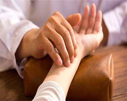 试管人工周期移植时间如何确定？需要考虑哪些因素？